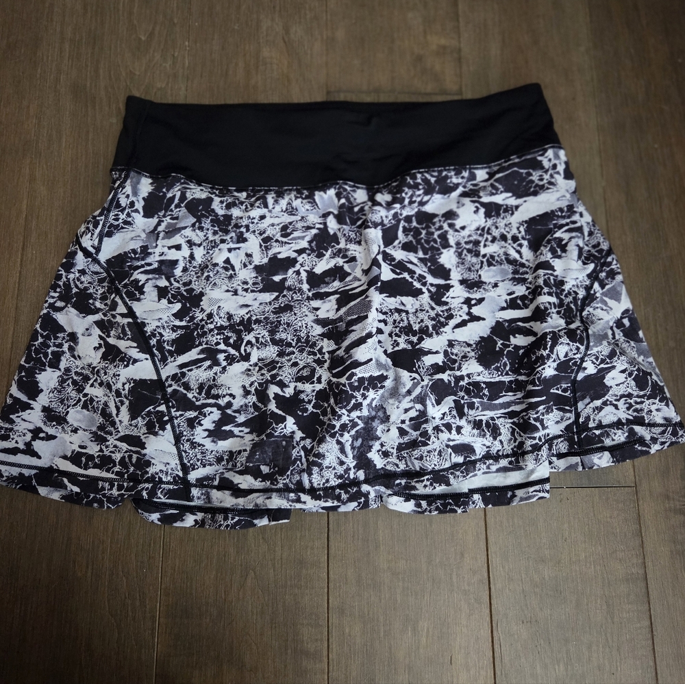 Lululemon Circuit Breaker Sz.8